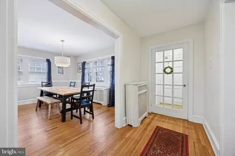 Entry Way - 417 Anthwyn Rd, Narberth, PA 19072 photo 2 of 7