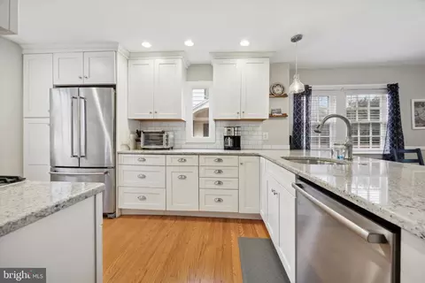 Kitchen - 417 Anthwyn Rd, Narberth, PA 19072 photo 2 of 4