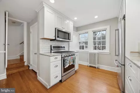 Kitchen - 417 Anthwyn Rd, Narberth, PA 19072 photo 3 of 4