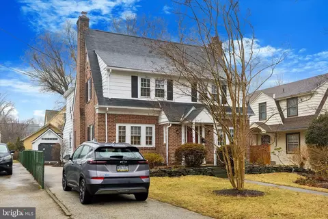 Exterior - 417 Anthwyn Rd, Narberth, PA 19072 photo 2 of 3
