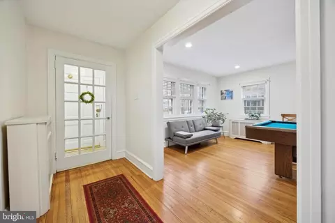 Entry Way - 417 Anthwyn Rd, Narberth, PA 19072 photo 3 of 7