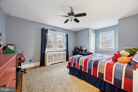 Bedroom - 417 Anthwyn Rd, Narberth, PA 19072 photo 3 of 7