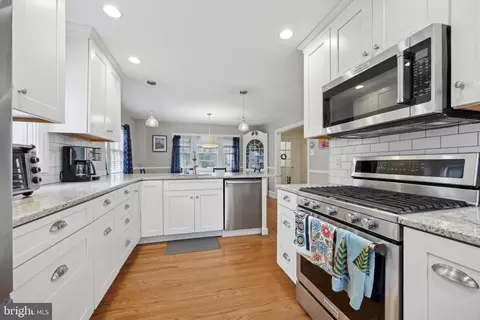 Kitchen - 417 Anthwyn Rd, Narberth, PA 19072 photo 4 of 4