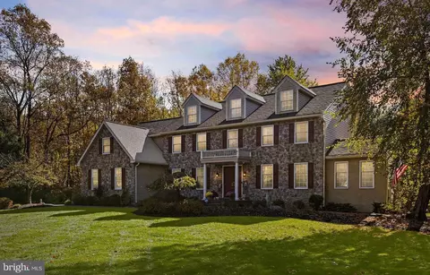2 Bayberry Cir, Ambler, PA 19002