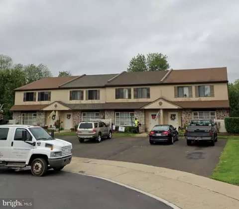 2066 Jason Dr, Huntingdon Valley, PA 19006