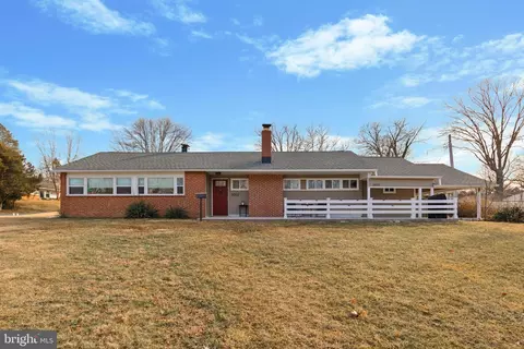 3002 Stoney Creek Rd, Norristown, PA 19401