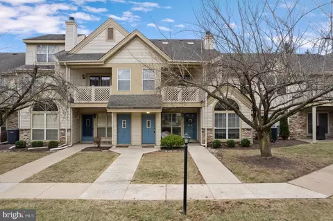 1012 Foxmeadow Dr #CONDO 1012, Royersford, PA 19468