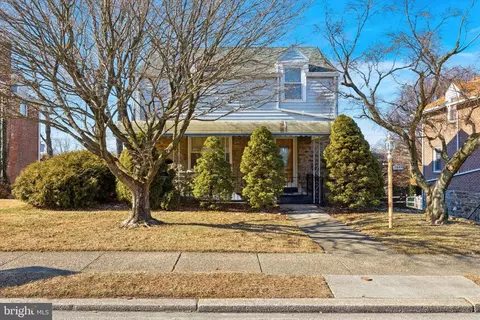 2044 Jenkintown Rd, Glenside, PA 19038