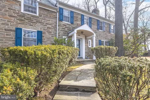 8369 Fisher Rd, Elkins Park, PA 19027