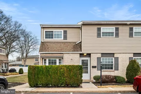 325 S Warminster Rd #C-1  3, Hatboro, PA 19040