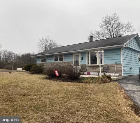 20 Betty Ln, Royersford, PA 19468