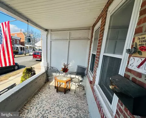 220 Buttonwood St, Norristown, PA 19401