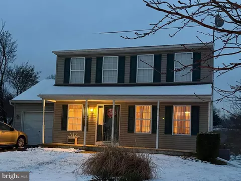 2576 Donald Dr, Pottstown, PA 19464
