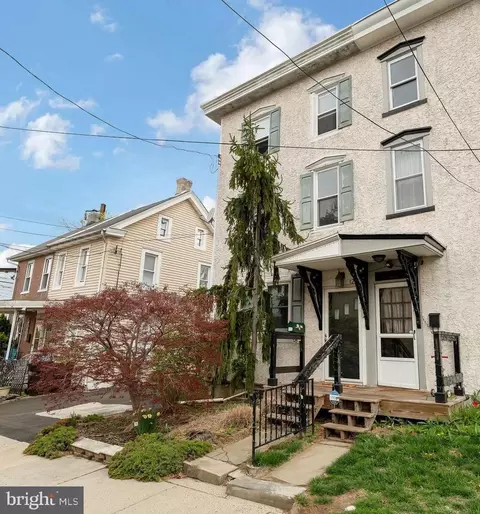 125 S 3rd St, North Wales, PA 19454