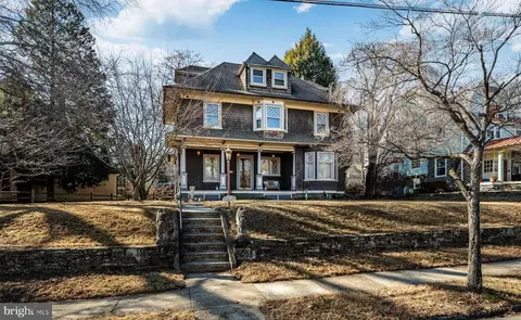 7930 Park Ave, Elkins Park, PA 19027