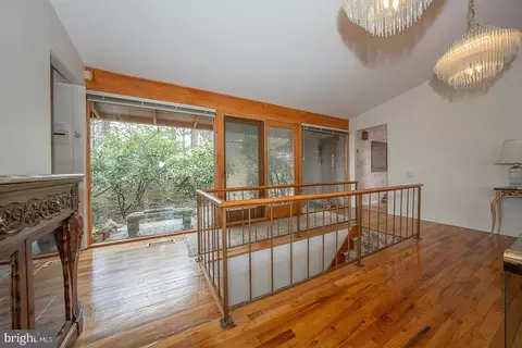 Entry Way - 300 Highview Dr, Wayne, PA 19087 photo 4 of 5