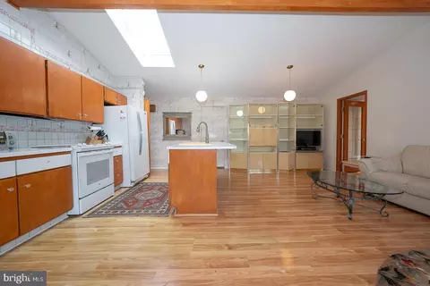 Kitchen - 300 Highview Dr, Wayne, PA 19087 photo 2 of 3