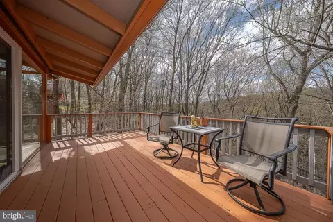 Exterior - 300 Highview Dr, Wayne, PA 19087 photo 3 of 3