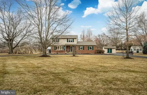 739 Ridge View Dr, Telford, PA 18969