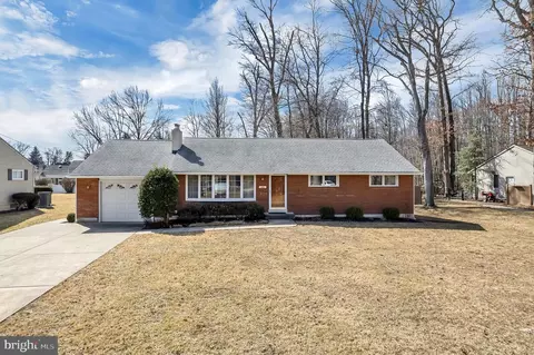 622 Winding Rd, Hatboro, PA 19040
