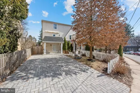 517 Merwyn Rd, Narberth, PA 19072 photo 2
