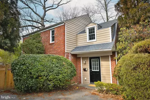 408 E Wynnewood Rd, Wynnewood, PA 19096