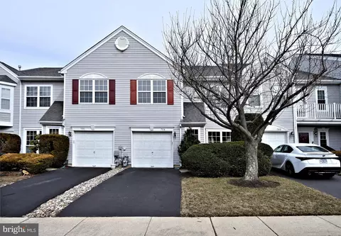 704 Santa Anita Dr, North Wales, PA 19454