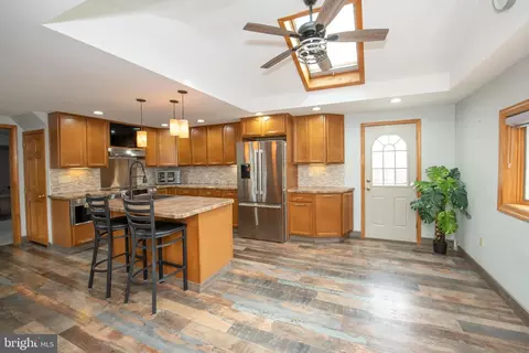 433 Babylon Rd, Horsham, PA 19044