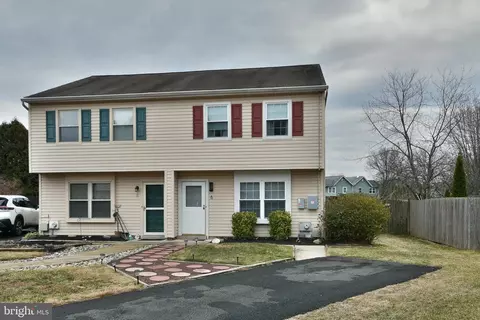 6 Carriage Dr, Horsham, PA 19044