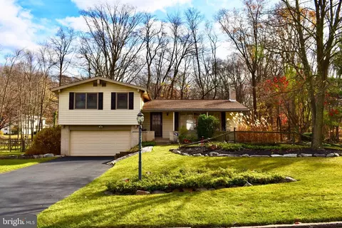 2565 Martin Rd, Willow Grove, PA 19090