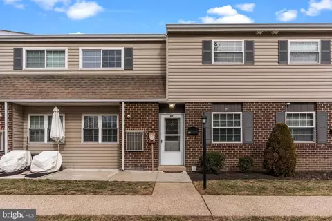 325 S Warminster Rd #D-9  4, Hatboro, PA 19040