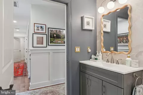 Bath - 206 Upper Gulph Rd, Radnor, PA 19087 photo 2 of 3