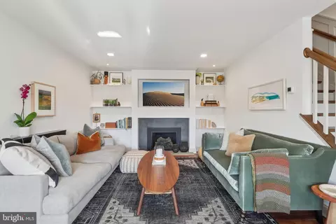 Living - 206 Upper Gulph Rd, Radnor, PA 19087 photo 1 of 1
