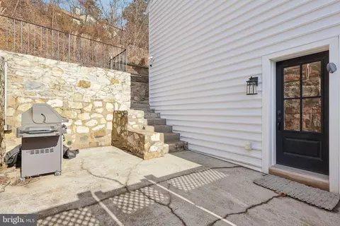 Exterior - 206 Upper Gulph Rd, Radnor, PA 19087 photo 3 of 5