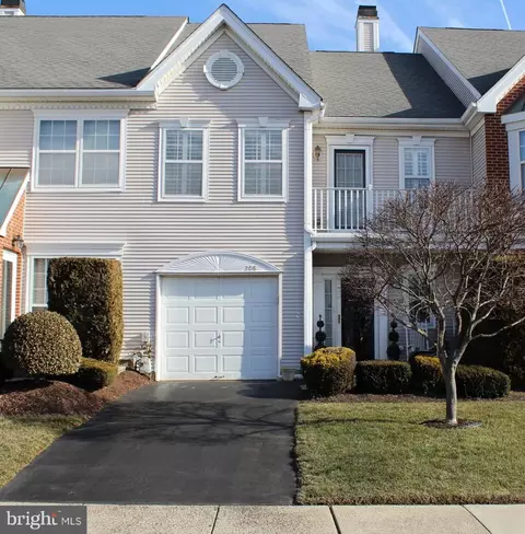 208 Delmar Ct, North Wales, PA 19454