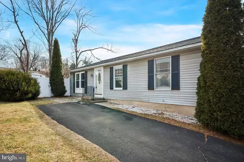 1447 Rothley Ave, Willow Grove, PA 19090