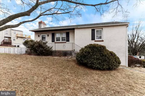 528 Bridge St, Mont Clare, PA 19453