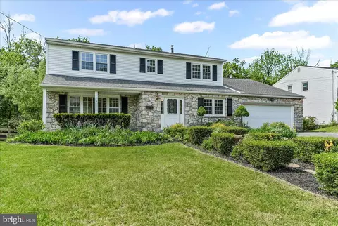 3036 David Dr, Abington, PA 19001