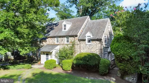 8249 Fairview Rd, Elkins Park, PA 19027