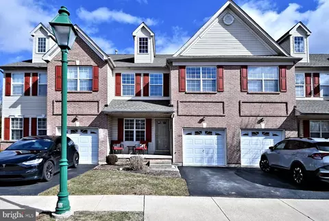 123 Raintree Xing, Hatfield, PA 19440