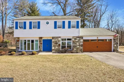 136 Red Rambler Dr, Lafayette Hill, PA 19444