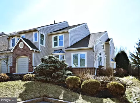 179 Pinecrest Ln, Lansdale, PA 19446