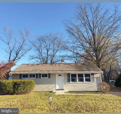918 Dogwood Ln, Hatfield, PA 19440