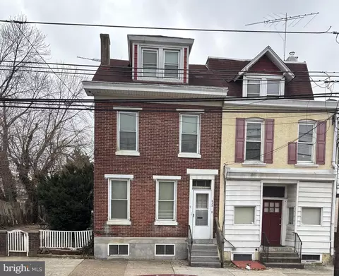 652 E Marshall St, Norristown, PA 19401