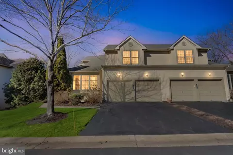 482 Red Oak Dr, Elkins Park, PA 19027