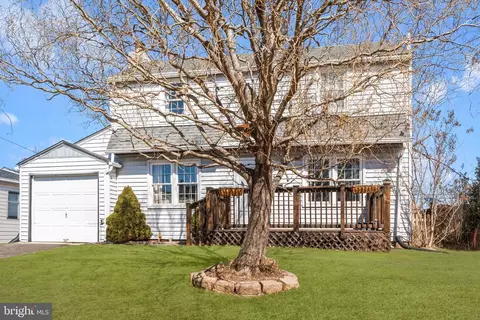 419 Woodlawn Ave, Willow Grove, PA 19090