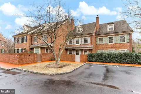 301 Willowmere Ln, Ambler, PA 19002