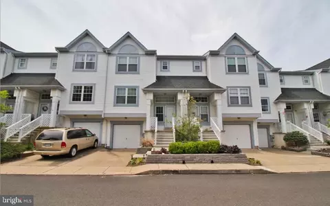 4003 Quaker Ct, North Wales, PA 19454