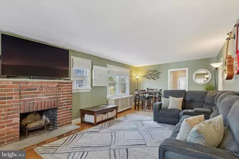 710 Grant Ave, Willow Grove, PA 19090