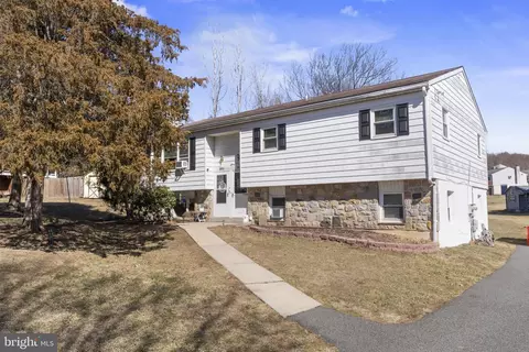 3053 Kerri Ct, Pottstown, PA 19464